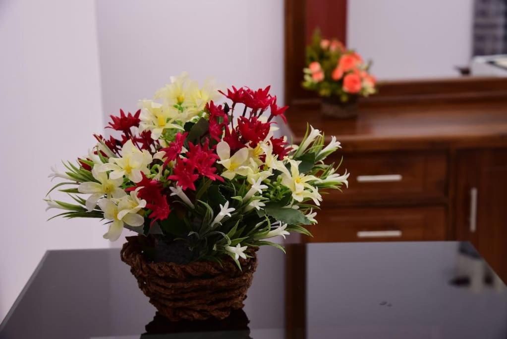 Saru Holiday Apartment - Upto 6 Guests แคนดี้ ภายนอก รูปภาพ