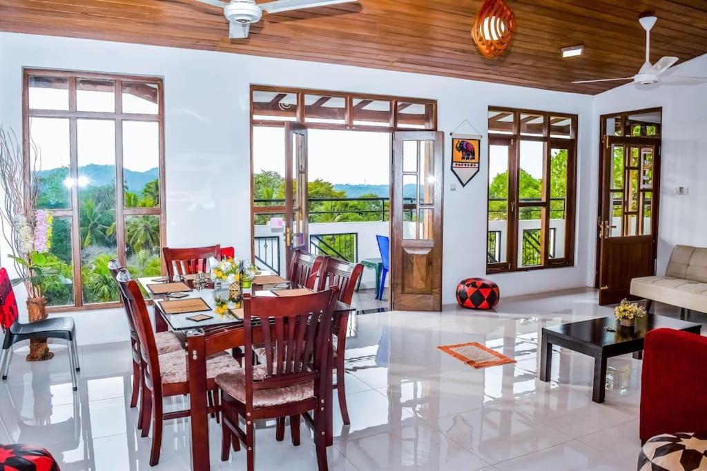 Saru Holiday Apartment - Upto 6 Guests แคนดี้ ภายนอก รูปภาพ