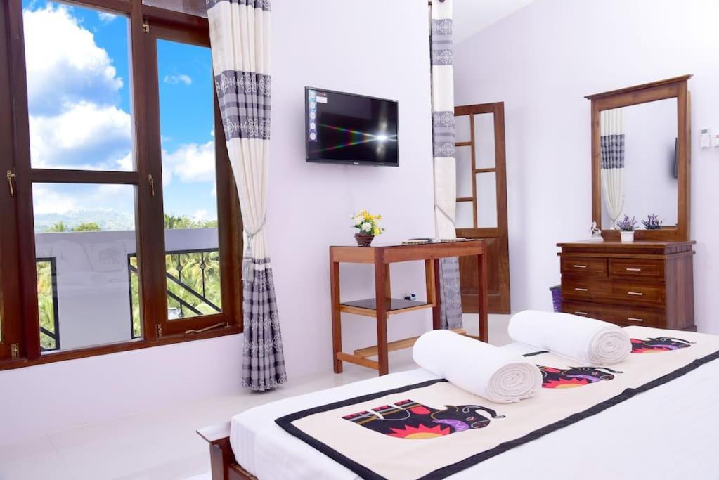 Saru Holiday Apartment - Upto 6 Guests แคนดี้ ภายนอก รูปภาพ