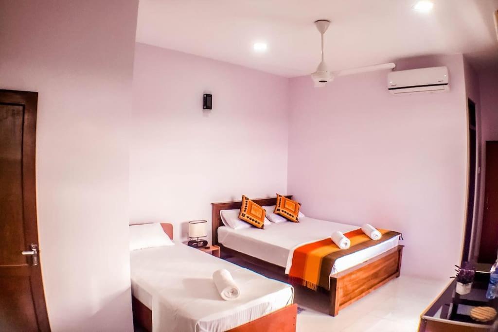 Saru Holiday Apartment - Upto 6 Guests แคนดี้ ภายนอก รูปภาพ