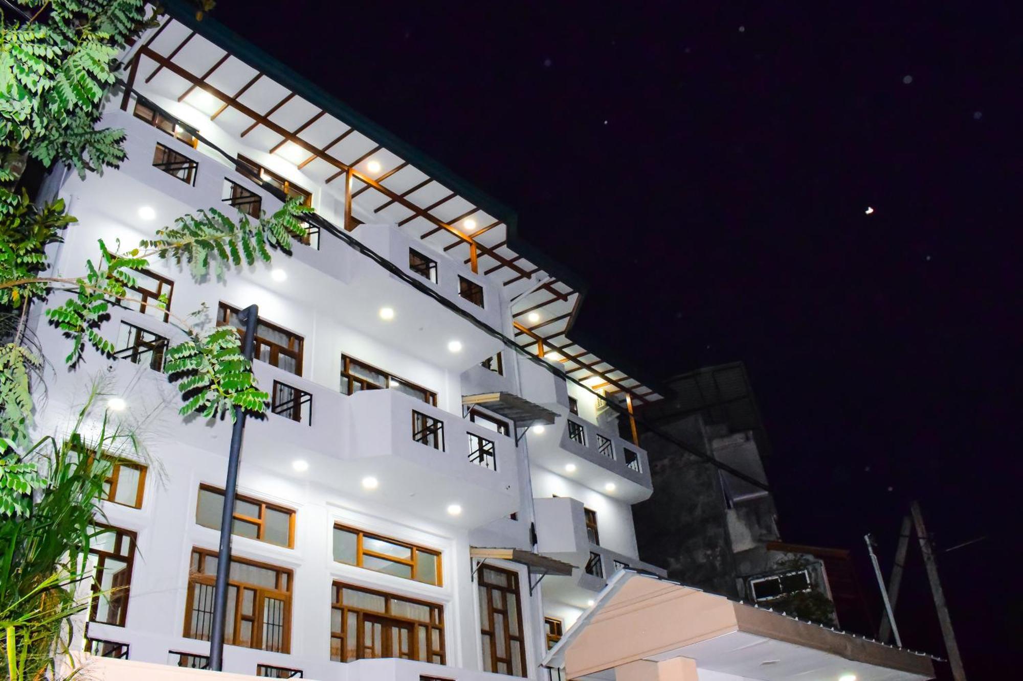 Saru Holiday Apartment - Upto 6 Guests แคนดี้ ภายนอก รูปภาพ