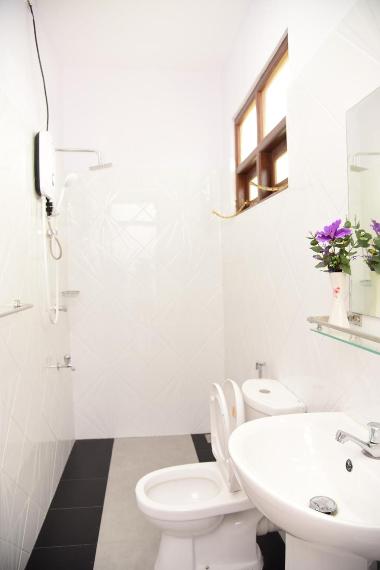 Saru Holiday Apartment - Upto 6 Guests แคนดี้ ภายนอก รูปภาพ