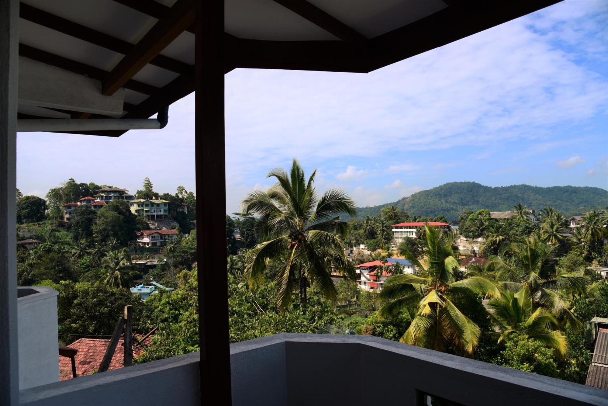 Saru Holiday Apartment - Upto 6 Guests แคนดี้ ภายนอก รูปภาพ